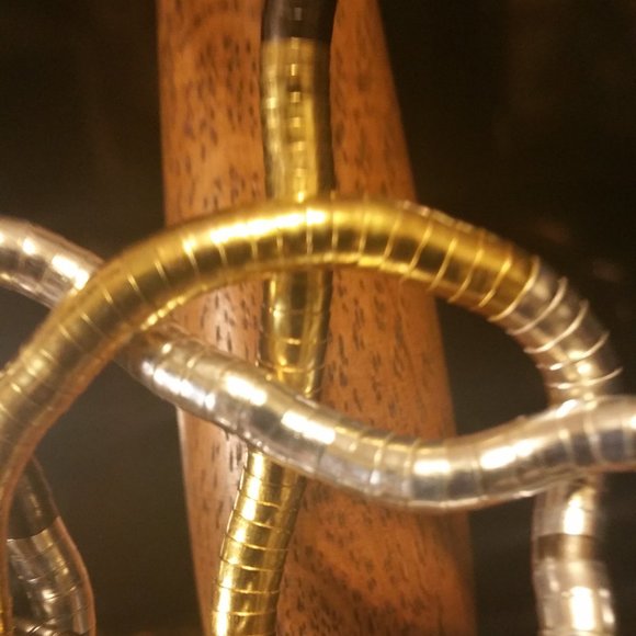 METAL SCRUNCH JEWELRY   BUY 1 GET 1 FREE !!!  MAKE GREAT GIFTS !!! - Picture 12 of 16